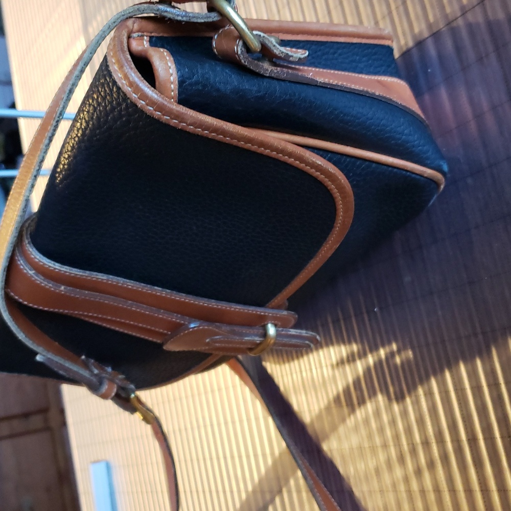 Dooney & Bourke Vtg Tan and Black Equestrian Crossbody Bag - Picture 2 of 11